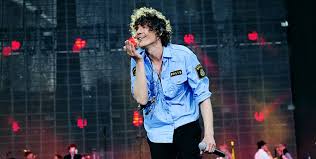 Håkan hellström, born 2 april 1974, is a swedish singer from gothenburg, located on the swedish west coast. Jag Vill Att Hakan Hellstrom Borjar Gora Musik For Vuxna Gp