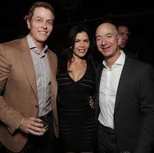 Lauren sanchez and jeff bezos attend the amazon prime video celebration on january 16, 2020 in mumbai, india. Jeff Bezos And Lauren Sanchez Relationship Timeline How Lauren Jeff Met