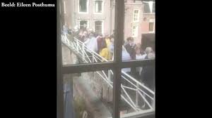 Om twee uur gaf wethouder annelies usmany het startschot en sprongen dertig mensen het koude water van het damsterdiep in. Hangende Keukens In Appingedam Blijven Populair Duitse Toeristen Hutjemutje Op Vrouwenbrug Youtube