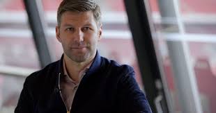Thomas hitzlsperger former footballer from germany central midfield last club: Hitzlsperger Es Braucht Viel Selbstbewusstsein Fur Ein Coming Out Queer De