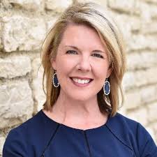 Ellen Armstrong (@Ellen_a_)