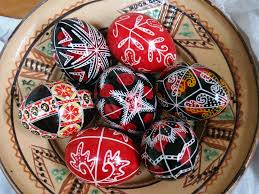 Anul nou pe vechi în bucovina. Ouale Incondeiate Si Simbolistica Lor Gradina Cu Artisti