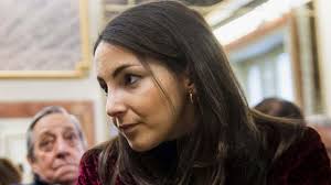 Así es el espectacular anillo de compromiso de la duquesa de Suárez