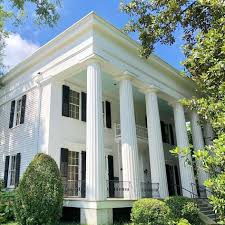Old Georgia Homes On Instagram New Post On The Blog Amazing History Of The C1849 Cobb Bucknell Leathers House Link In Bio Or Sw Maison Appartement