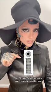 Italia Lopez (@italiawanderingraven) • Facebook