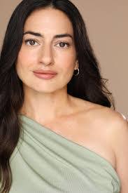 Shereen Khan's Instagram, Twitter & Facebook