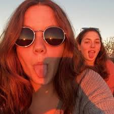 Lindsey Boyett's Instagram, Twitter & Facebook