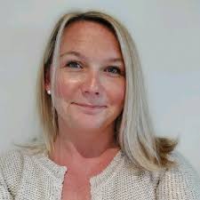 Helen Rubin på LinkedIn: Meet the experts at Specsavers_Louis Nielsen.pdf