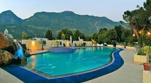 Schlosshof Comfort Camping Lana Bei Meran Sudtirol Italien Schloss Hof Meran Sudtirol