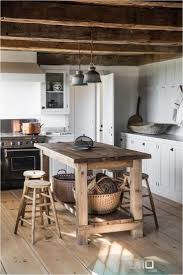 Aug 10 2019 Last September Scrolling Through Instagram Feeds From My Native Maine I Was Struck By In 2020 Kucheneinrichtung Kuchen Rustikal Bauernhaus Kuchen Insel