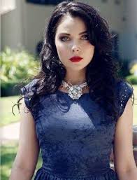 White Actress With Short Black Hair Grace Phipps Could Honestly Play Snow White Grace Phipps Grace Phillips Egyptian Women