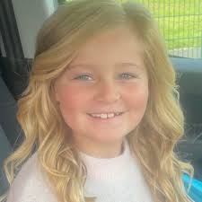 Does anybody have some drains rods I can borrow please? I literally have a  pool in my back garden, I've got some down there but it's not enough and if  I don't