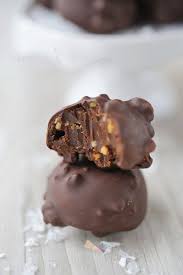 Mini Rocher Chocolat Cacahuete Amuses Bouche Rochers Chocolat Recette Bonbon Recette Chocolat