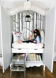 Diy Narnia Wardrobe Reading Nook In 2020 Girl Room Girls Bedroom Childrens Reading Corner
