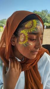 🌼 Happy March 🌼 😎 looking forward to spring painty jobs and lots of  glitter this year ✨✨ Please share my page and message me with any enquiries  💖🌟