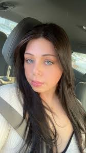 Alicia Trimble's Instagram, Twitter & Facebook