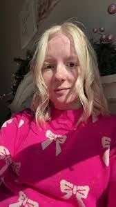 Avery Banks's Instagram, Twitter & Facebook