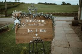 BOHO GROOVY GLAMOUR AT DOXFORD BARNS