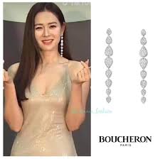 The question of son ye jin's gender aroused when she spoke openly about her gender in 2015: Baeksang 2020 Actress Son Ye Jin Wears A Luxurious Boucheron Pendant With A Mind Blowing Worth Attracttour