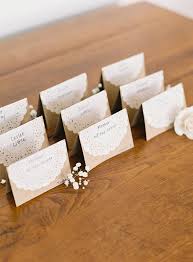 Tischkarten sind nicht nur äußerst dekorativ, sondern helfen auch ihren partygästen dabei, einen sitzplatz zu finden. Tent Cards Tischkarten Hochzeit Namensschilder Hochzeit Platzkarten Hochzeit