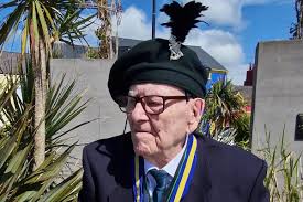 VE Day 80: Watch as World War Two veteran, aged 98, treated to round of  applause in Carrickfergus as town marks 80th anniversary of VE Day