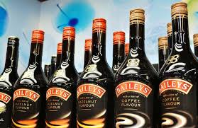 I loved the stuff (and the packaging had a large part to do with that) when i lived in milan, and was absolutely fascinated by the split glass bottle, half filled with white, the other with black, and joined by. 20 Things You Didn T Know About Baileys Irish Cream