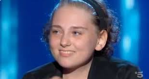 Si chiude questa edizione del maurizio costanzo show. Veronica Franco How Did The Singer Who Bewitched Tu Si Que Vales Die Archyworldys