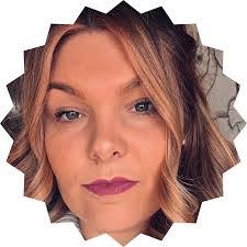 Denise Sanderson's Instagram, Twitter & Facebook