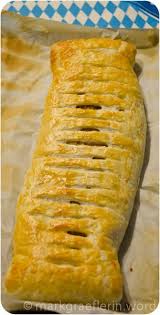 Oktoberfest Einfacher Blatterteig Apfelstrudel Zum Kaffee Apfelstrudel Rezept Apfelstrudel Oktoberfest Essen