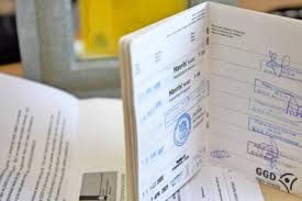Of een bewijs dat u bent hersteld van corona. Ggd Gaat Coronastempel In Het Gele Boekje Zetten Maar Het I De Limburger Mobile
