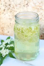 Elderflower tea (or elderberry flower tea or elder blossom tea if you prefer) is a delicious, lightly floral tea you can make with either fresh or dried elderflowers. Make Elderflower Tea From Fresh Flower Petals Or Dried