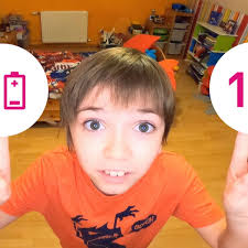 À seulement 10 ans, Gauthier, atteint d'une maladie rare, récolte des piles  usagées au profit de la recherche