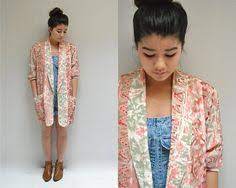 Wanita jepang itu meminta neneknya mengajari cara membuat kain tenun palawa dengan motif ampire. 54 Blazer Batik Ideas Batik Batik Fashion Batik Dress