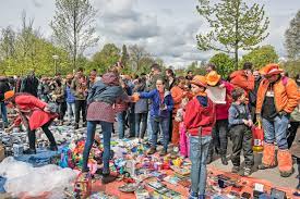 We verwachten je natuurlijk wel op de 27e want een. Je Overtollige Spullen Slijten Op Koningsdag Zo Pak Je Dat Aan De Volkskrant