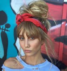 Wrap the hair into a bun. Messy Bun Guide 40 Newest Messy Buns For 2021