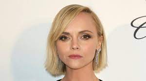 Jun 06, 2021 · according to deadline, christina ricci's name was quietly added to the roster, tucked away in a mere press release in the middle of a murderer's row of others. Wrcrxyh2owjl2m