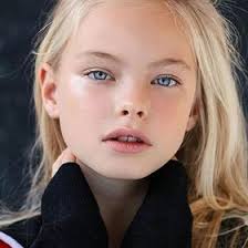 Phoenix Hardy's Instagram, Twitter & Facebook