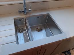 If anyone is familiar with the quartz and has a suggestion please chime in. Location Clapham South London Material Caesarstone Cosmopolitan White Quartz Close