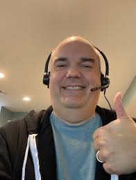 At Safelite, our Customer Service Representatives work hard to ensure our  customers have a fantastic experience. From handling inquiries with a smile  to resolving issues efficiently, our Customer Service Representatives make a