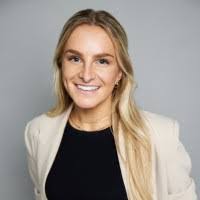 Eva Reed's Instagram, Twitter & Facebook