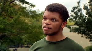 UMKC students register to vote ahead of general election