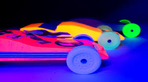 Pinewood derby car showcase although this is a break from the norm, today i am including six photos sent to me by wade charlesworth. Official Pinewood Derby Wheel And Axle Kit Electric Blue Boy Scouts Of America