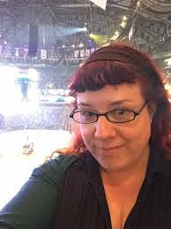 Kelly Beebe's Instagram, Twitter & Facebook