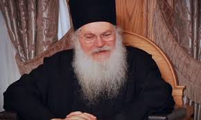 Η του θεού φιλανθρωπία ευδόκησε, ώστε να γνωρίσουμε, από το 1965, τον μακαριστόν γέροντα εφραίμ και κατόπιν να βρεθούμε στην διακριτική και αρχοντική πνευματική κηδεμονία του έμπειρου. Mddx9nwwg7q3bm