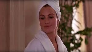 Is Showering At Night Better Than In The Morning We Asked A Dermatologist Peliculas Fotos Cine