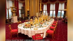 Christmas dinner is a meal traditionally eaten at christmas. Let S Peep In House Of Royal Family And Find Out Their Christmas Tradition And Way Of Celebration Newstrack English 1
