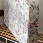 Doch in wirklichkeit ist der begriff ungeschützt und somit willkürlich verwendbar. Matratzen Auf Rezept Wann Bekommt Man Eine Matratze Von Der Krankenkasse Matratzen Org