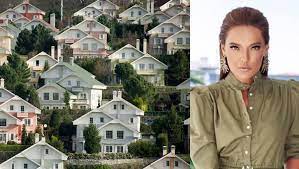 Acarkent , beykoz konakları ve çevre bölgelere hizmet veren acil kokoreç hattı. Demet Akalin In Beykoz Konaklari Isyani