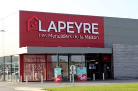 Etc.) c'est une cuisine en couloir avec une fenêtre au bout donc aménageable de. Test Et Avis De L Enseigne Lapeyre A Vannes Girls N Nantes Blog Mode Beaute Et Lifestyle Nantes