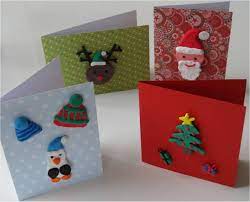 On peut adapter le niveau de difficulté à l'âge des enfants : 4 Diy Faciles De Cartes De Voeux A Faire Par Les Enfants Lucky Sophie Blog Famille Voyage